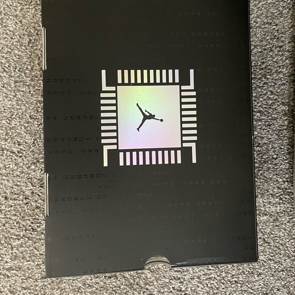 Air Jordan 13 Low Singles' Day Size 11.5 DM0803-300 - Picture 10 of 10